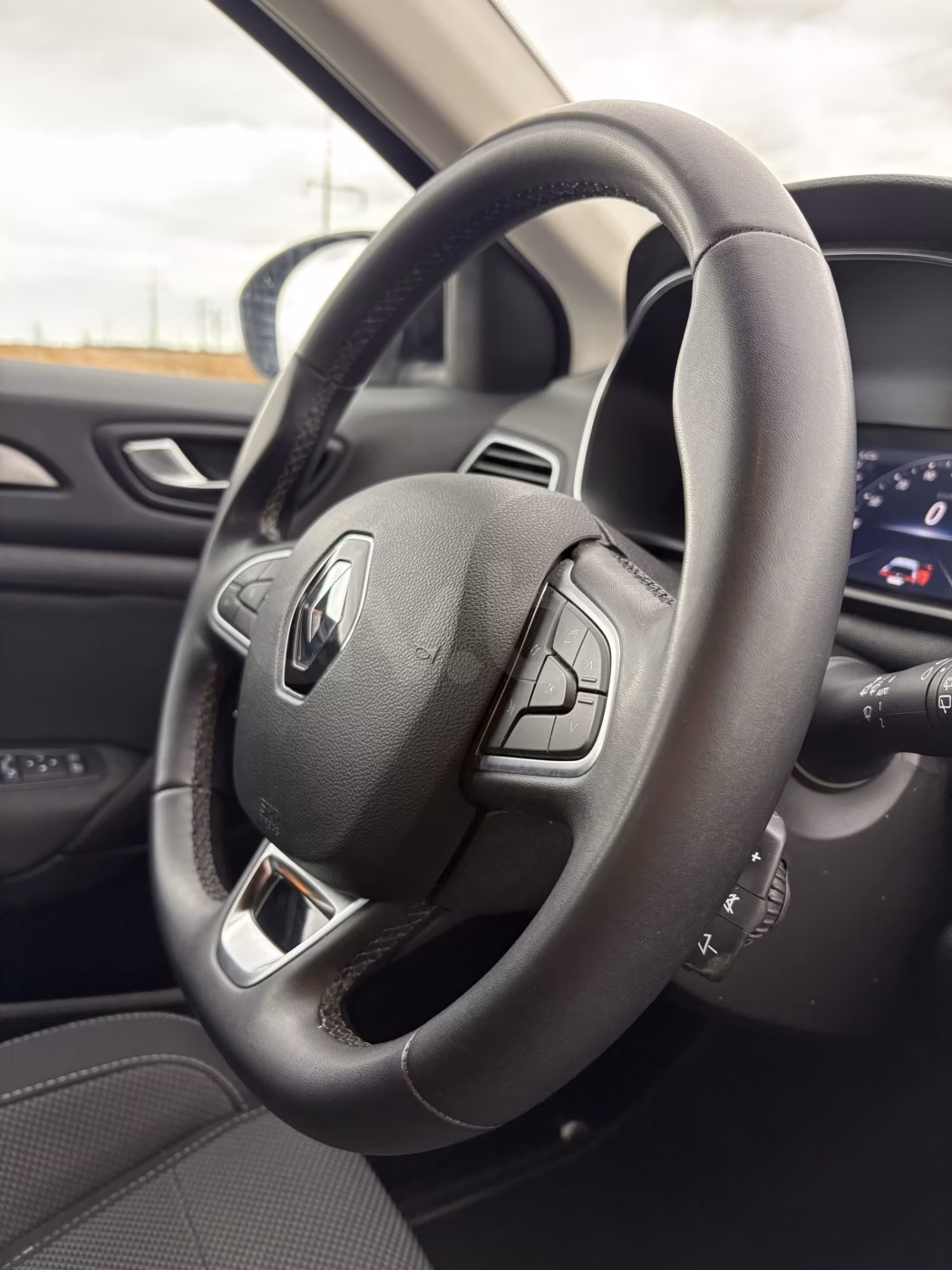 Renault Megane фото 18