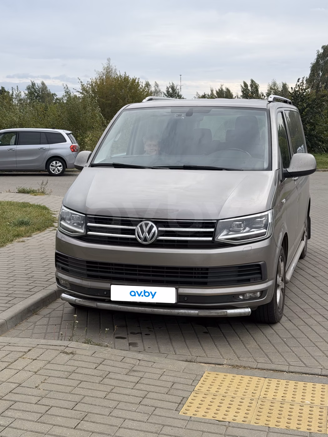 Volkswagen Multivan фото 2