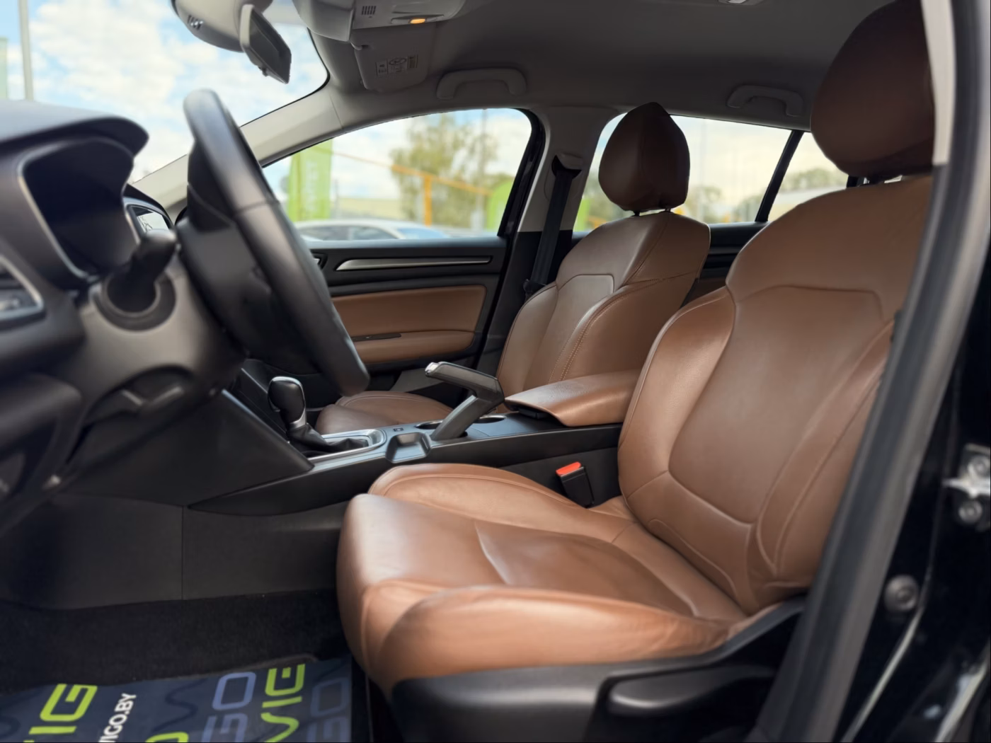 Renault Megane фото 17