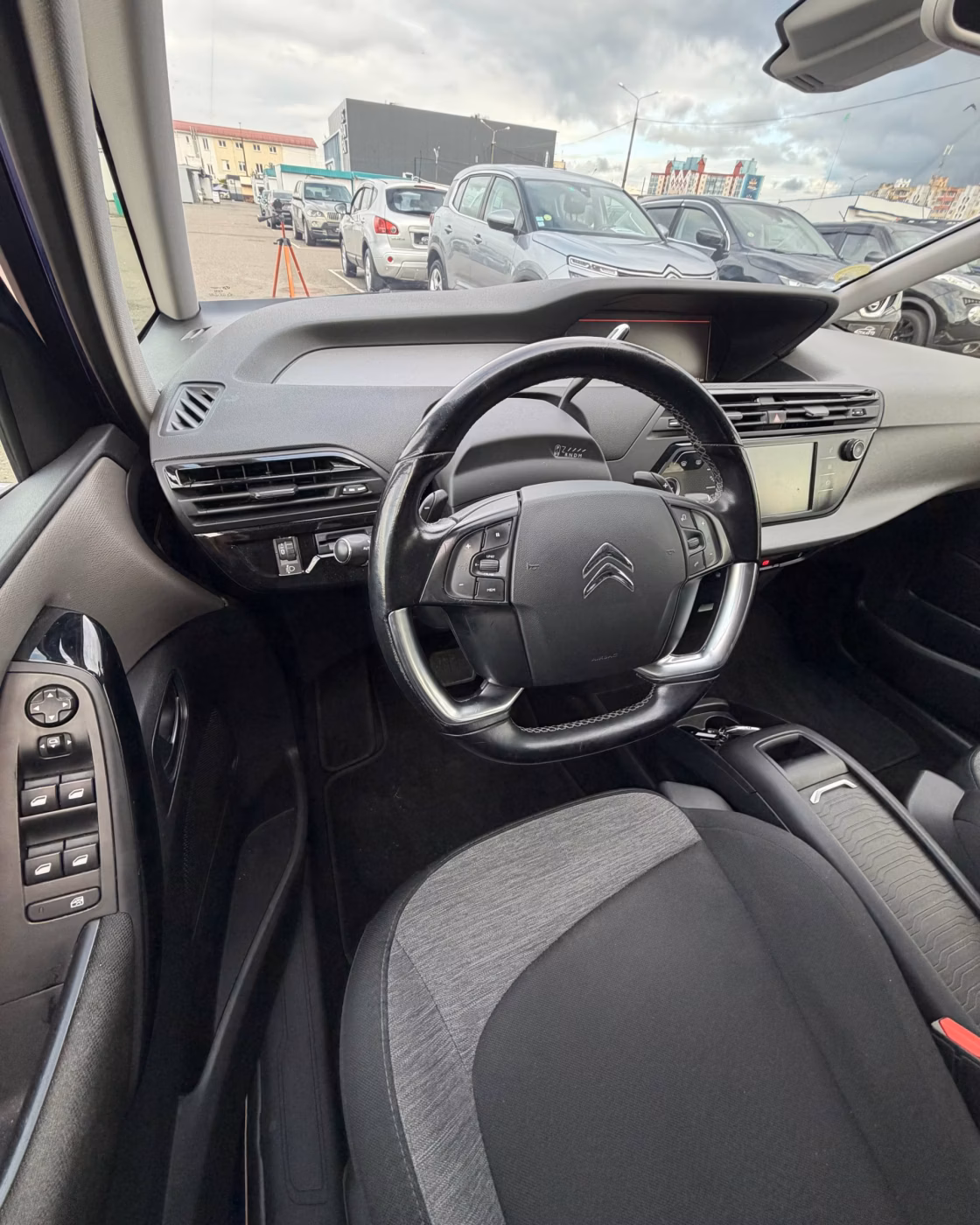 Citroen C4 Grand Picasso фото 8