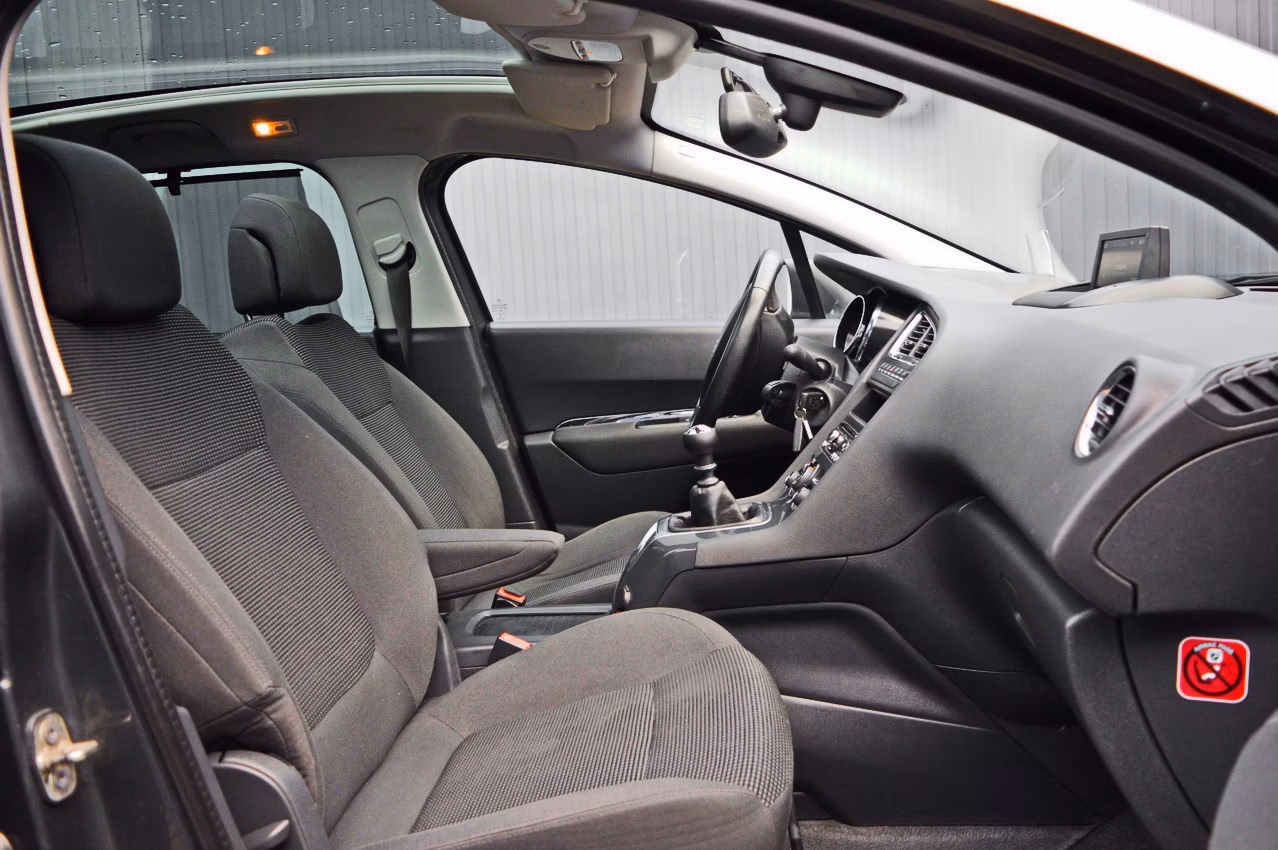 Peugeot 5008 фото 8