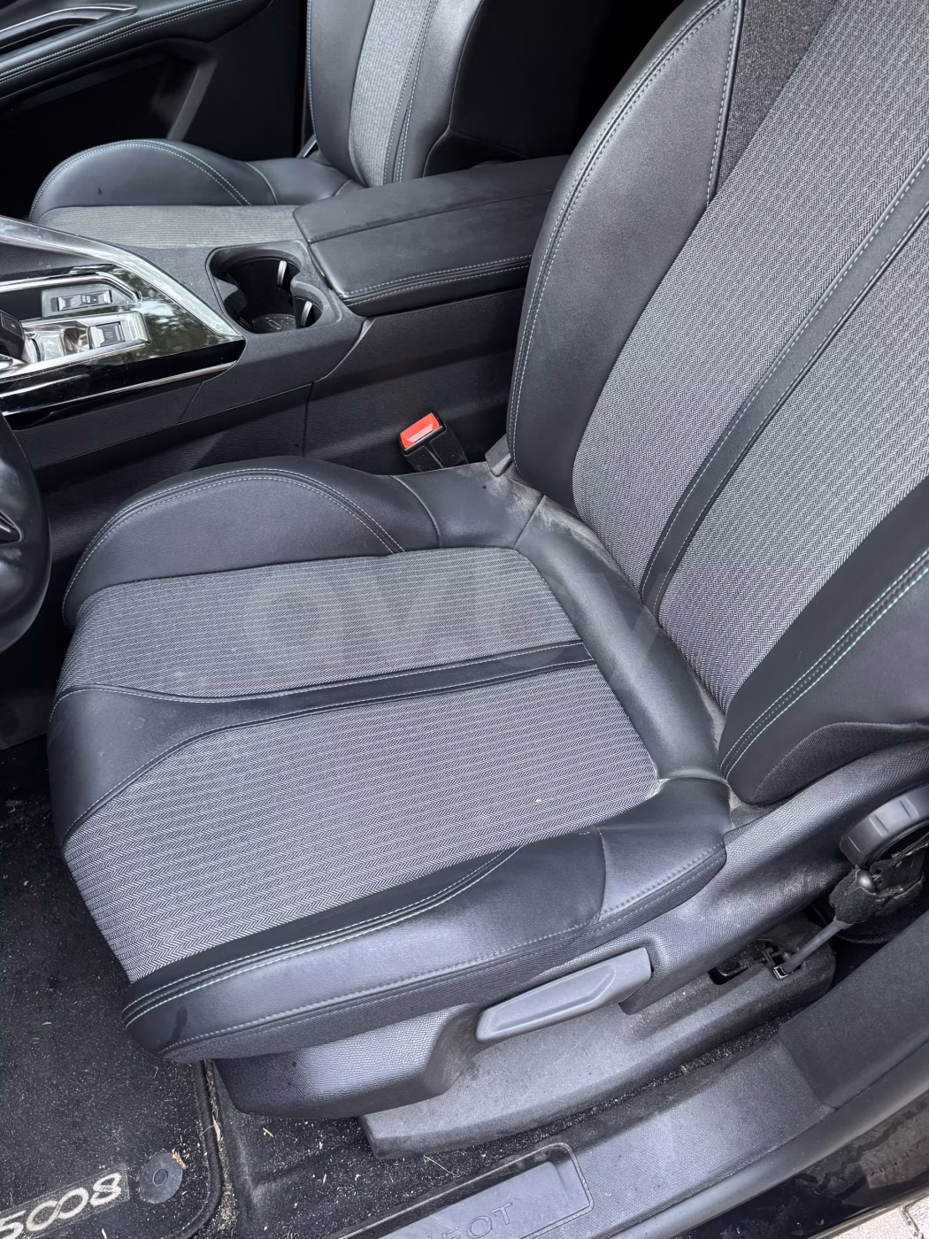 Peugeot 5008 фото 15