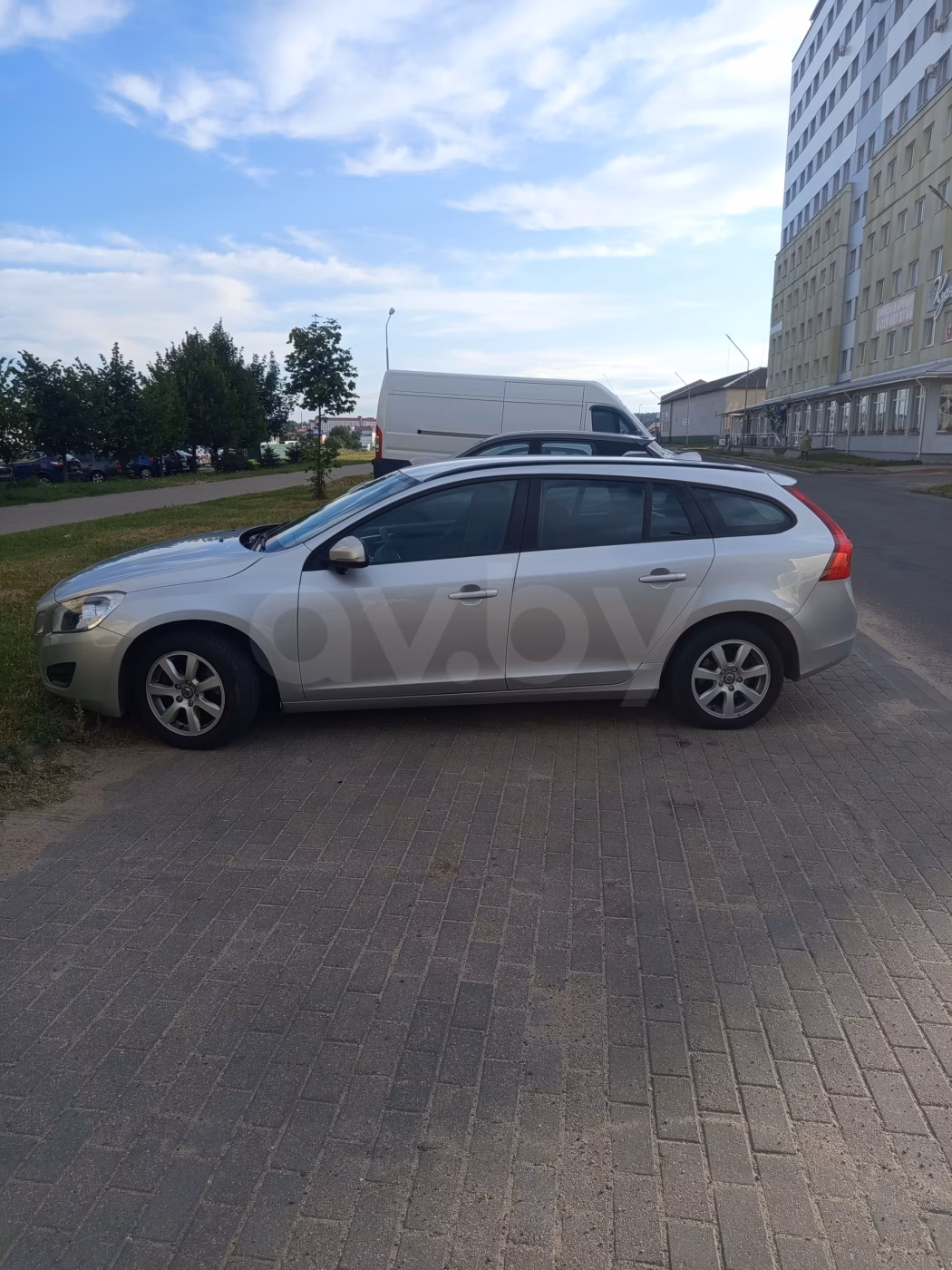Volvo V60 фото 5