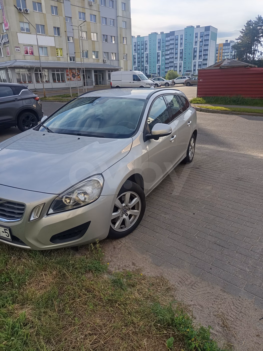 Volvo V60 фото 6