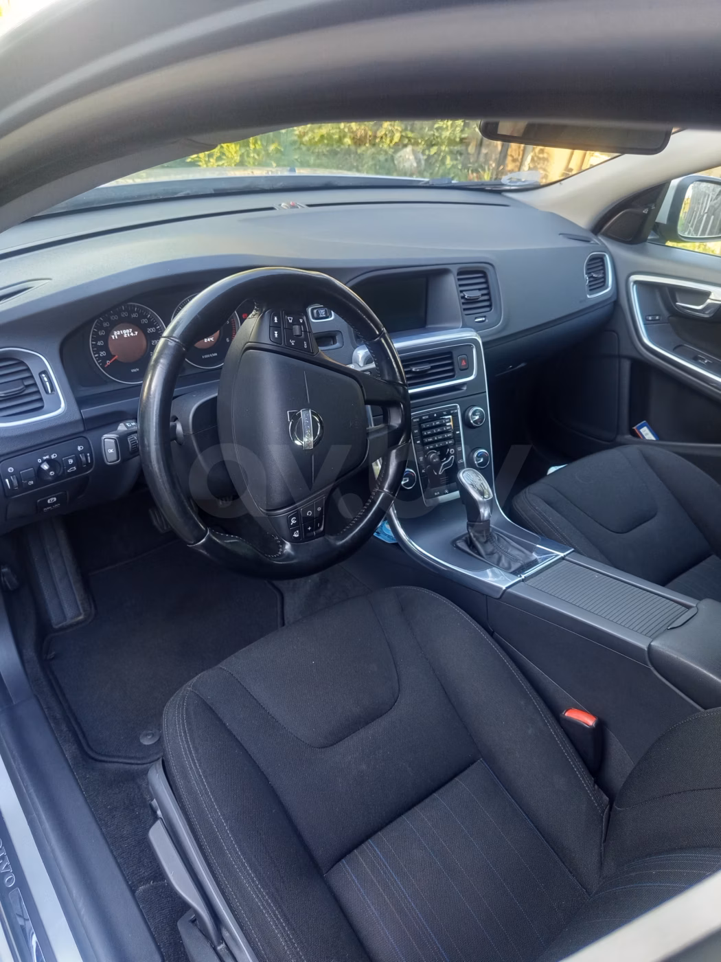 Volvo V60 фото 7