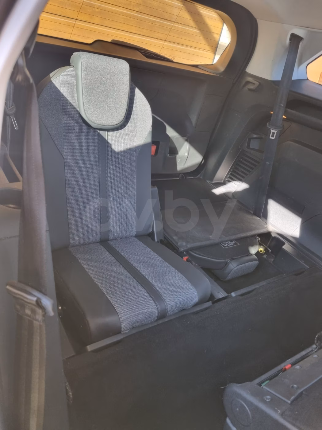 Peugeot 5008 фото 2