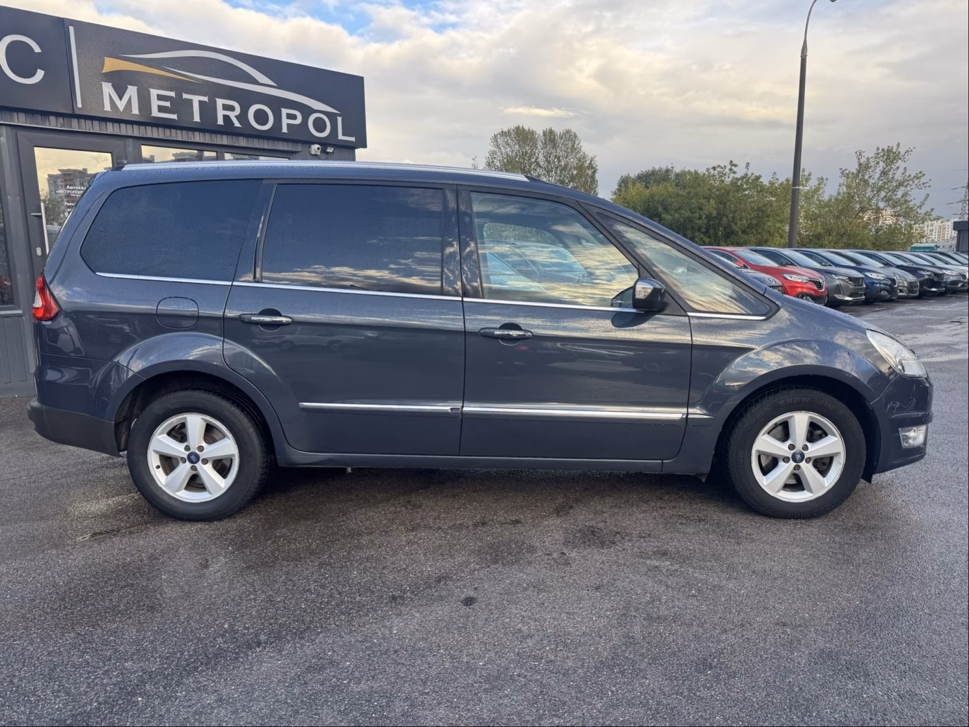 Ford Galaxy фото 8