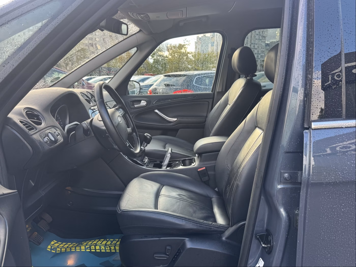 Ford Galaxy фото 10