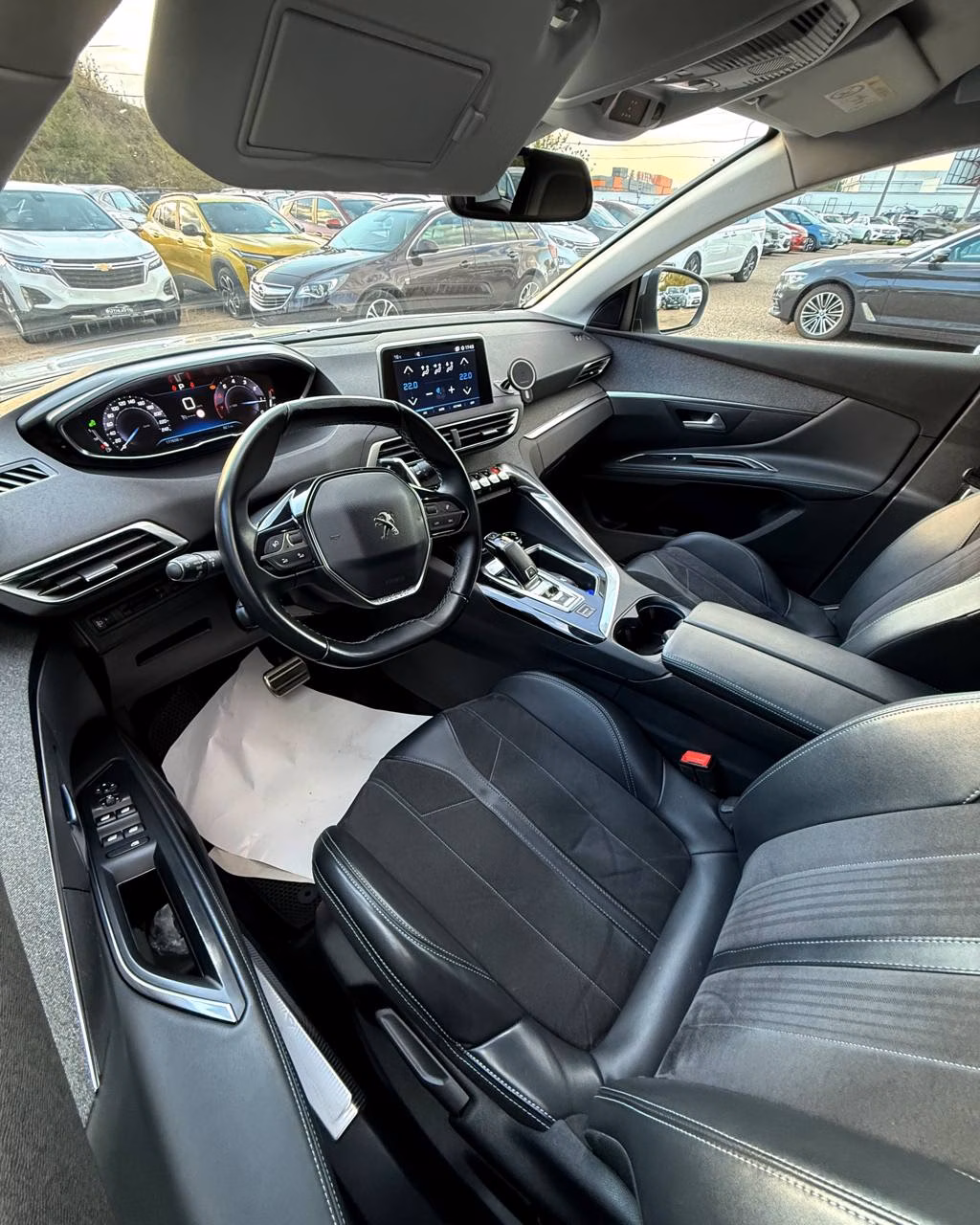 Peugeot 5008 фото 8