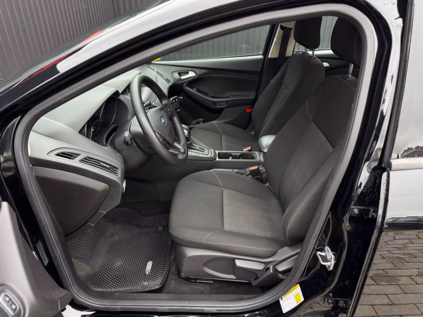 Ford Focus фото 8