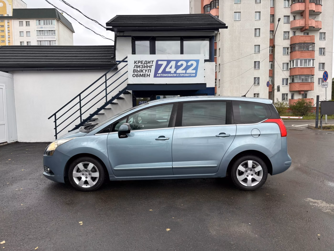 Peugeot 5008 фото 8