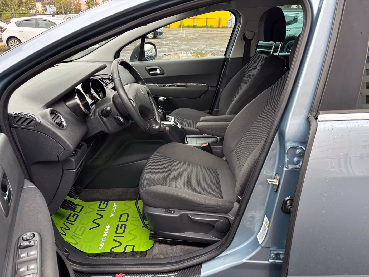 Peugeot 5008 фото 9