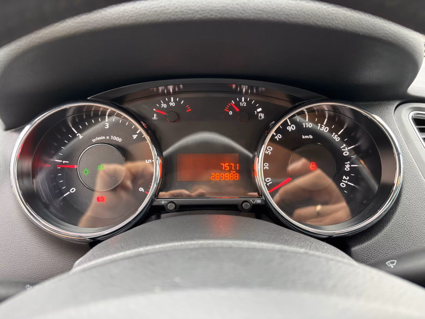 Peugeot 5008 фото 11