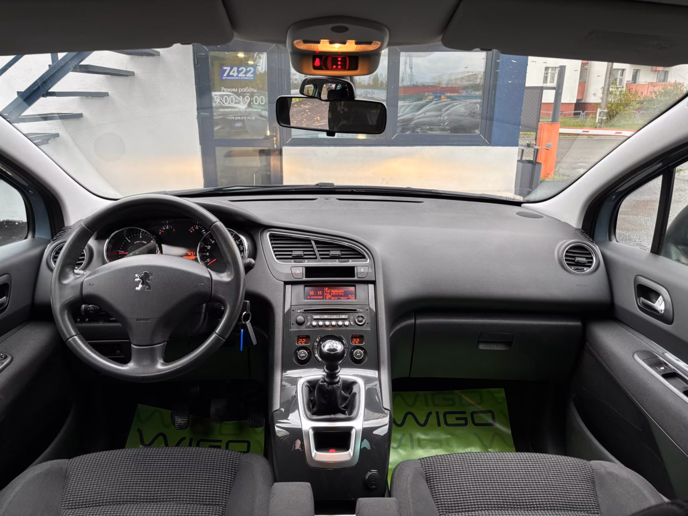 Peugeot 5008 фото 16