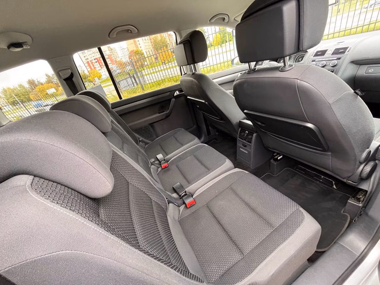 Volkswagen Touran фото 18