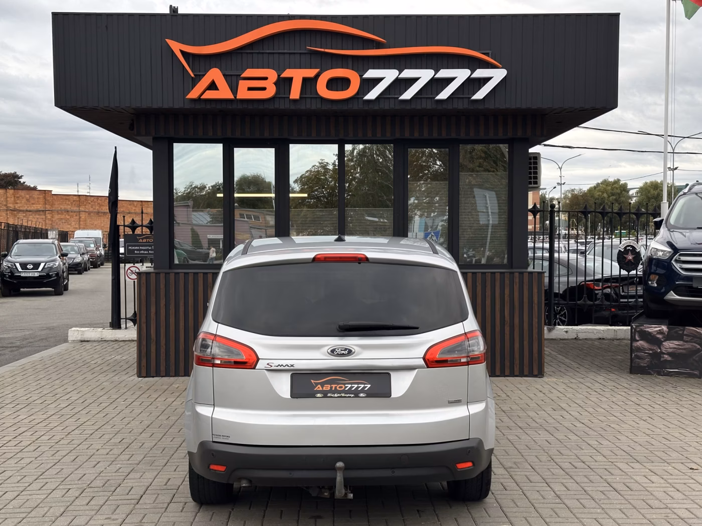 Ford S-MAX фото 3