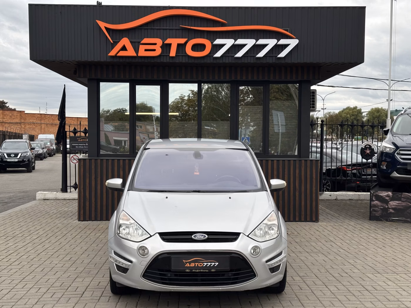 Ford S-MAX фото 6