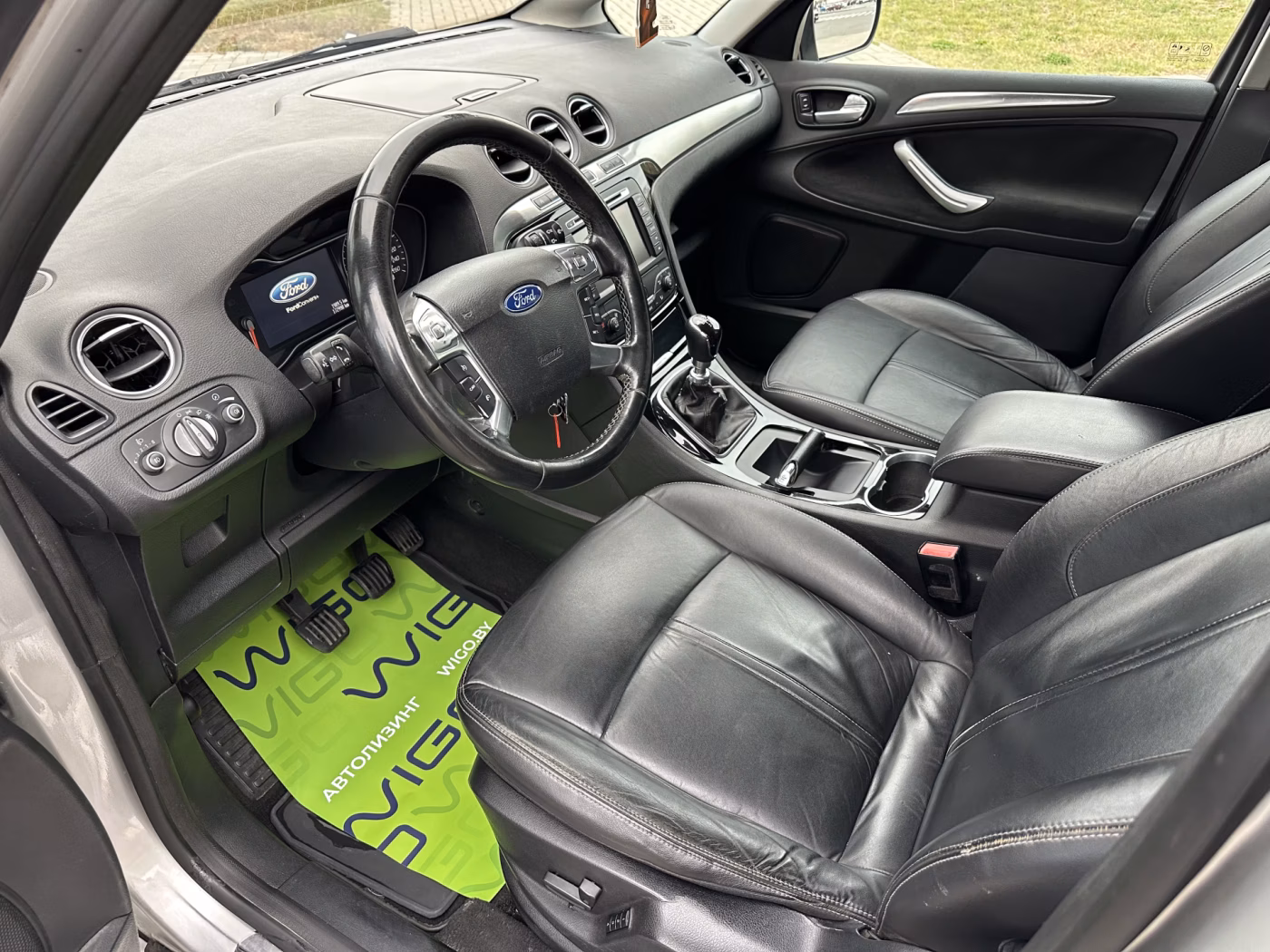 Ford S-MAX фото 8