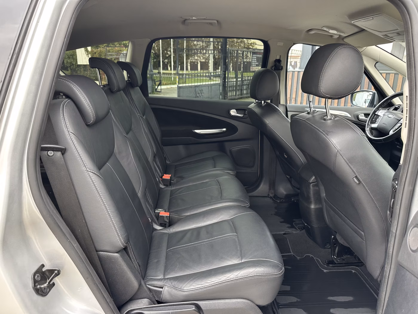 Ford S-MAX фото 13