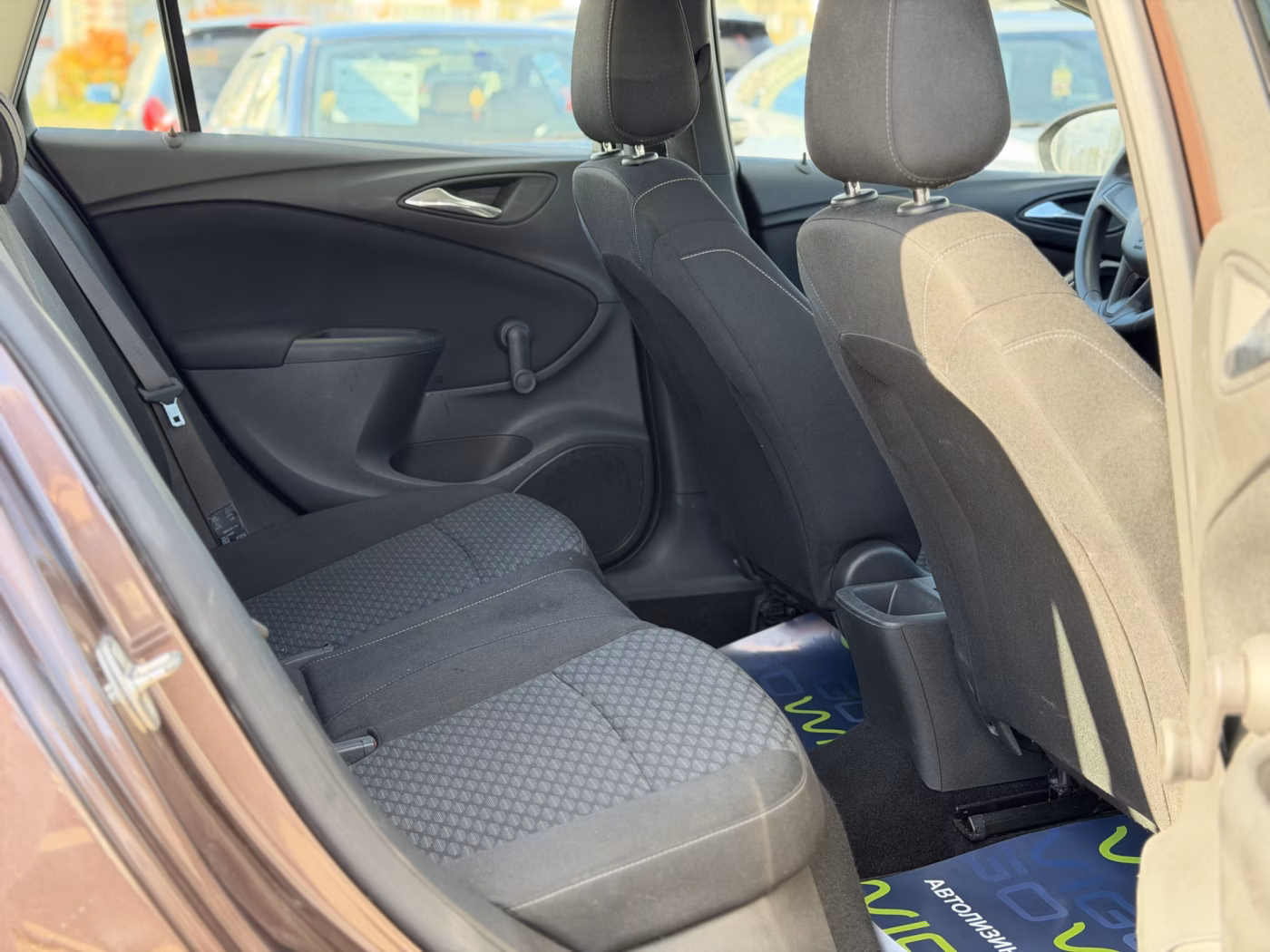 Opel Astra фото 9