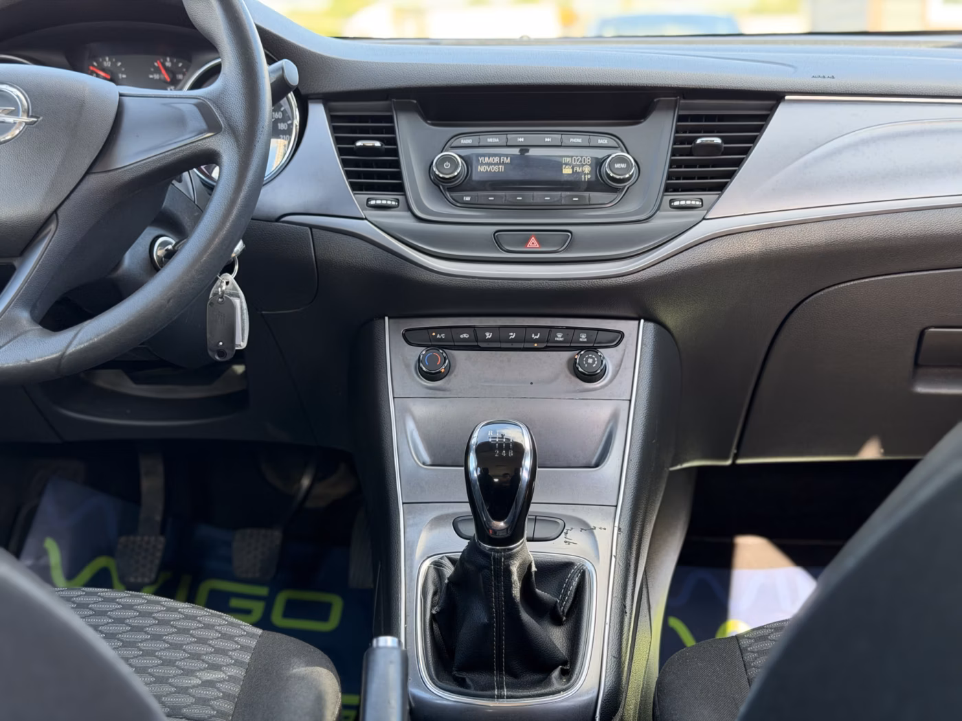 Opel Astra фото 11