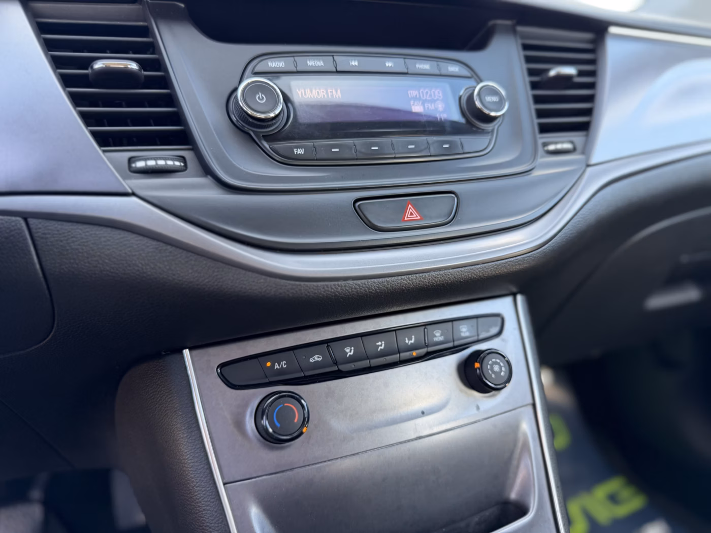 Opel Astra фото 17