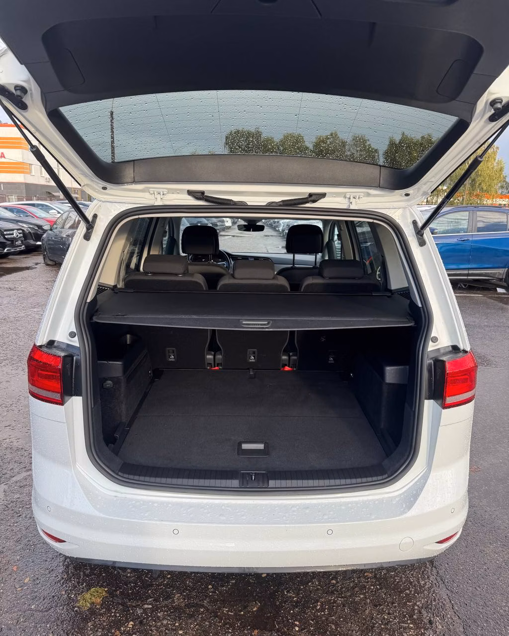 Volkswagen Touran фото 11