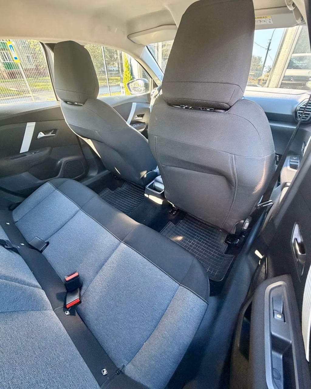 Citroen C4 фото 12