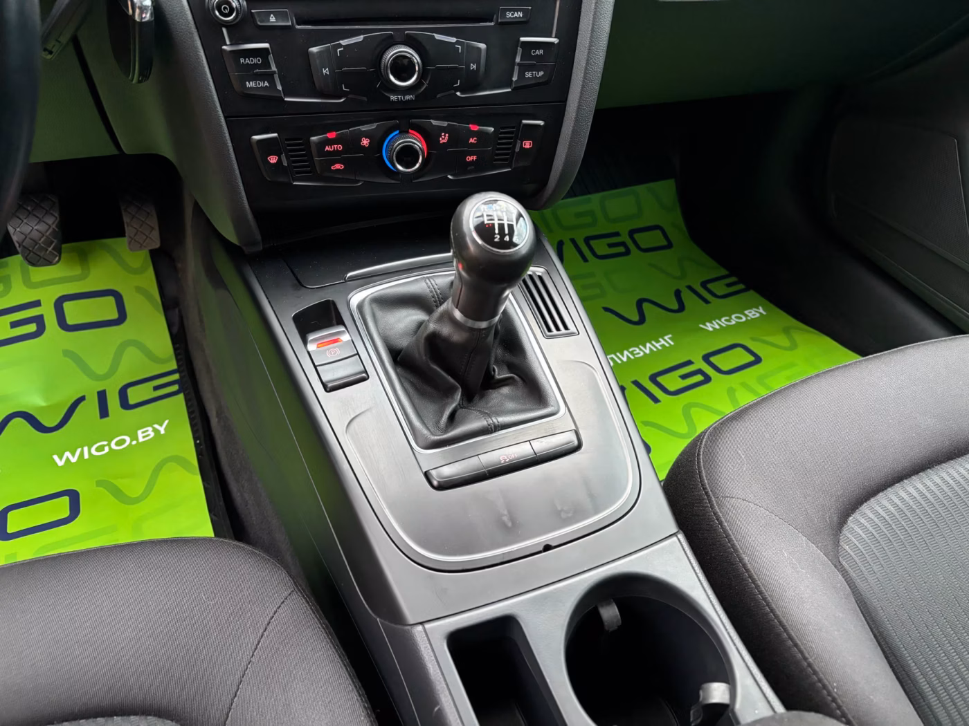 Audi A4 фото 12