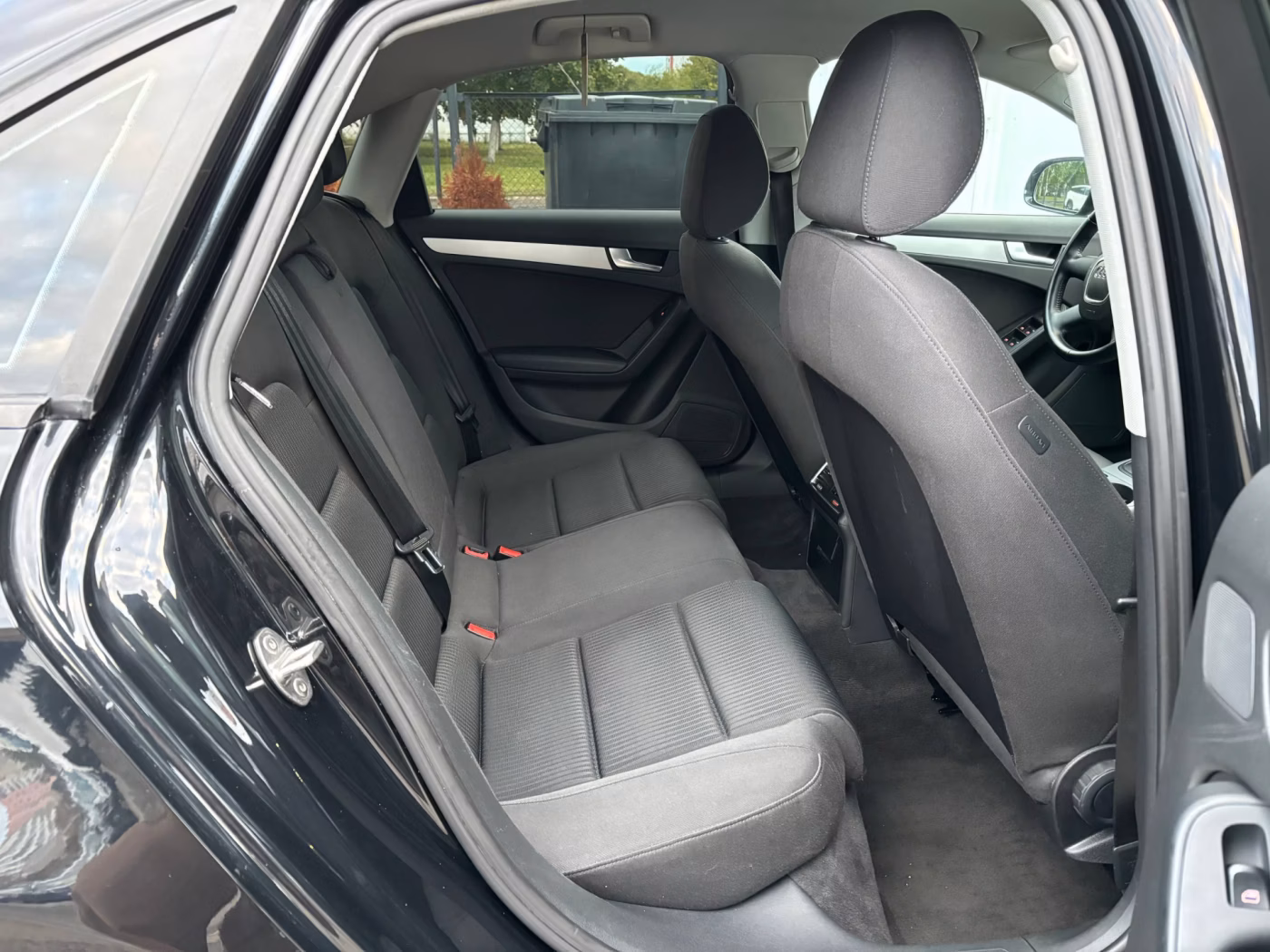 Audi A4 фото 17
