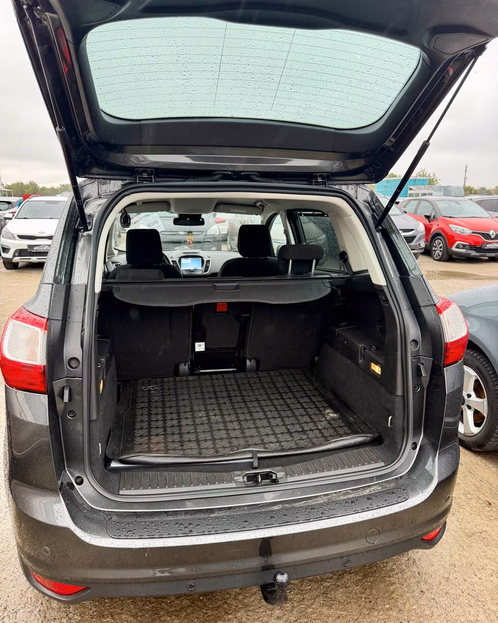 Ford Grand C-Max фото 12