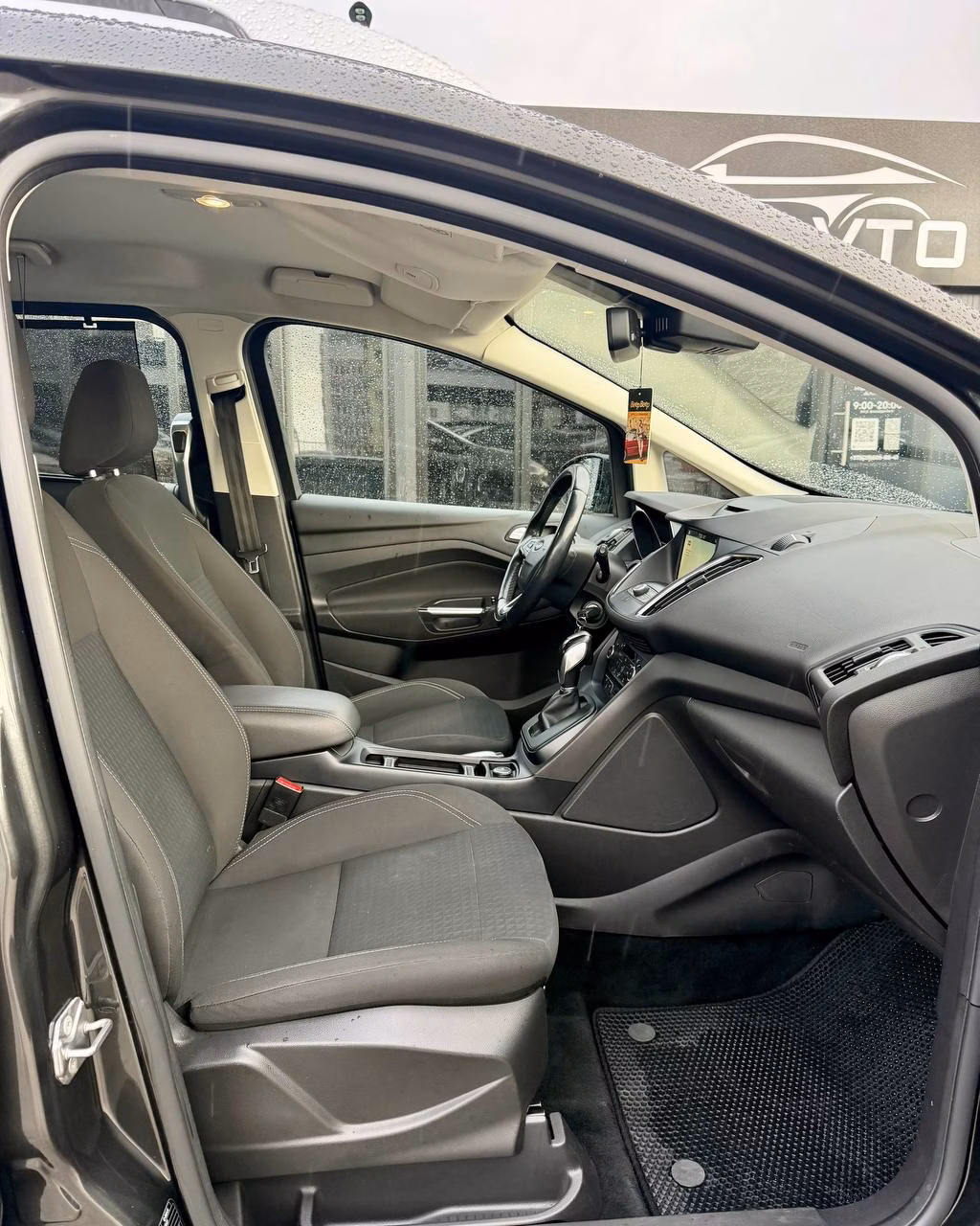 Ford Grand C-Max фото 14
