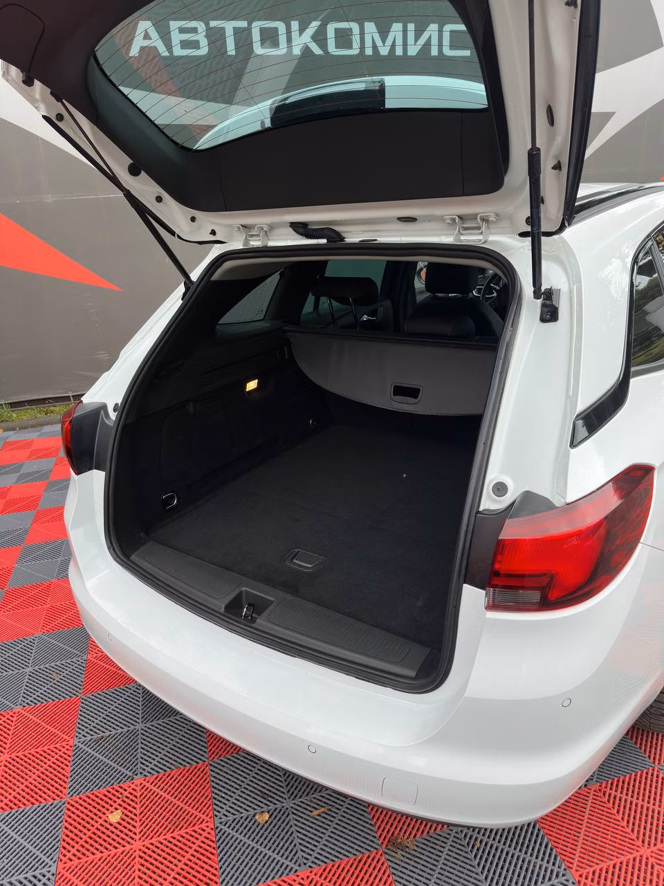 Opel Astra фото 5