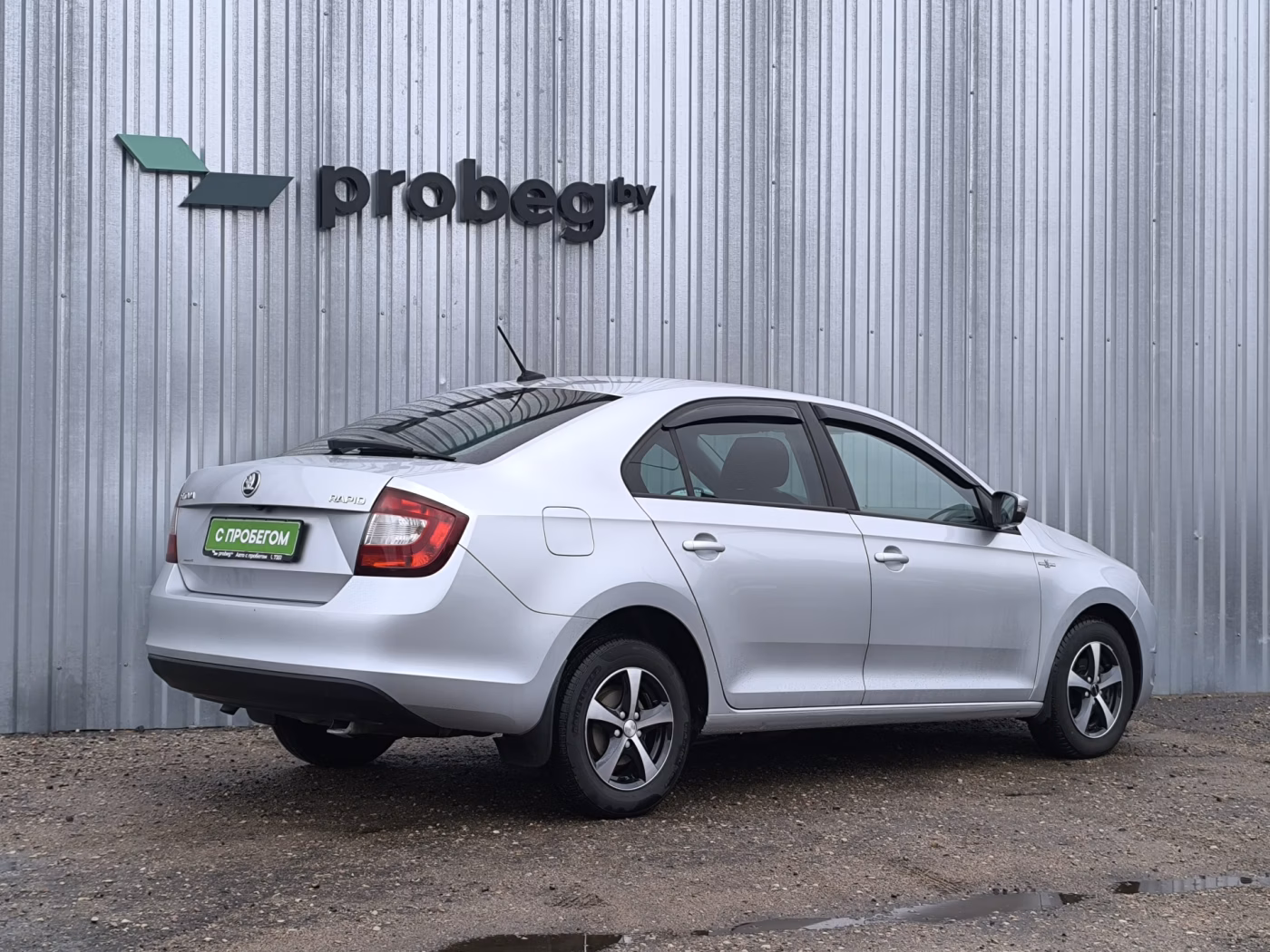Skoda Rapid фото 2