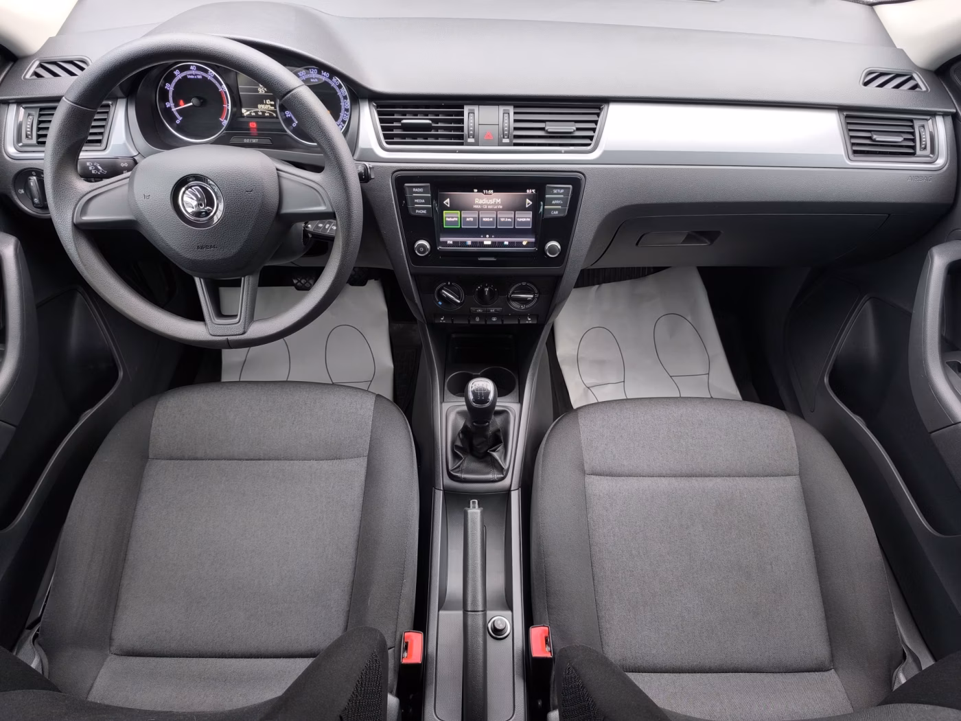 Skoda Rapid фото 15