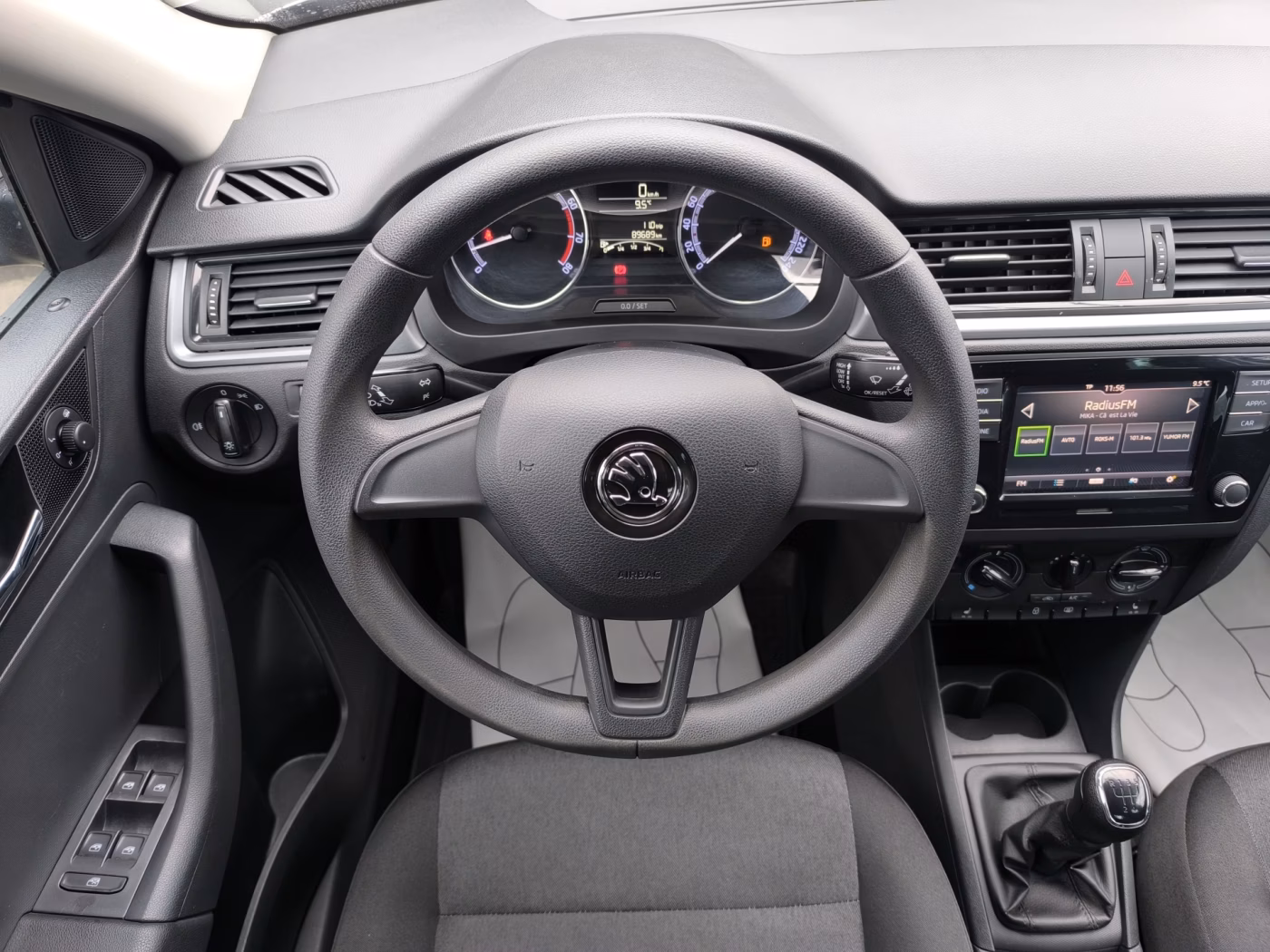 Skoda Rapid фото 16