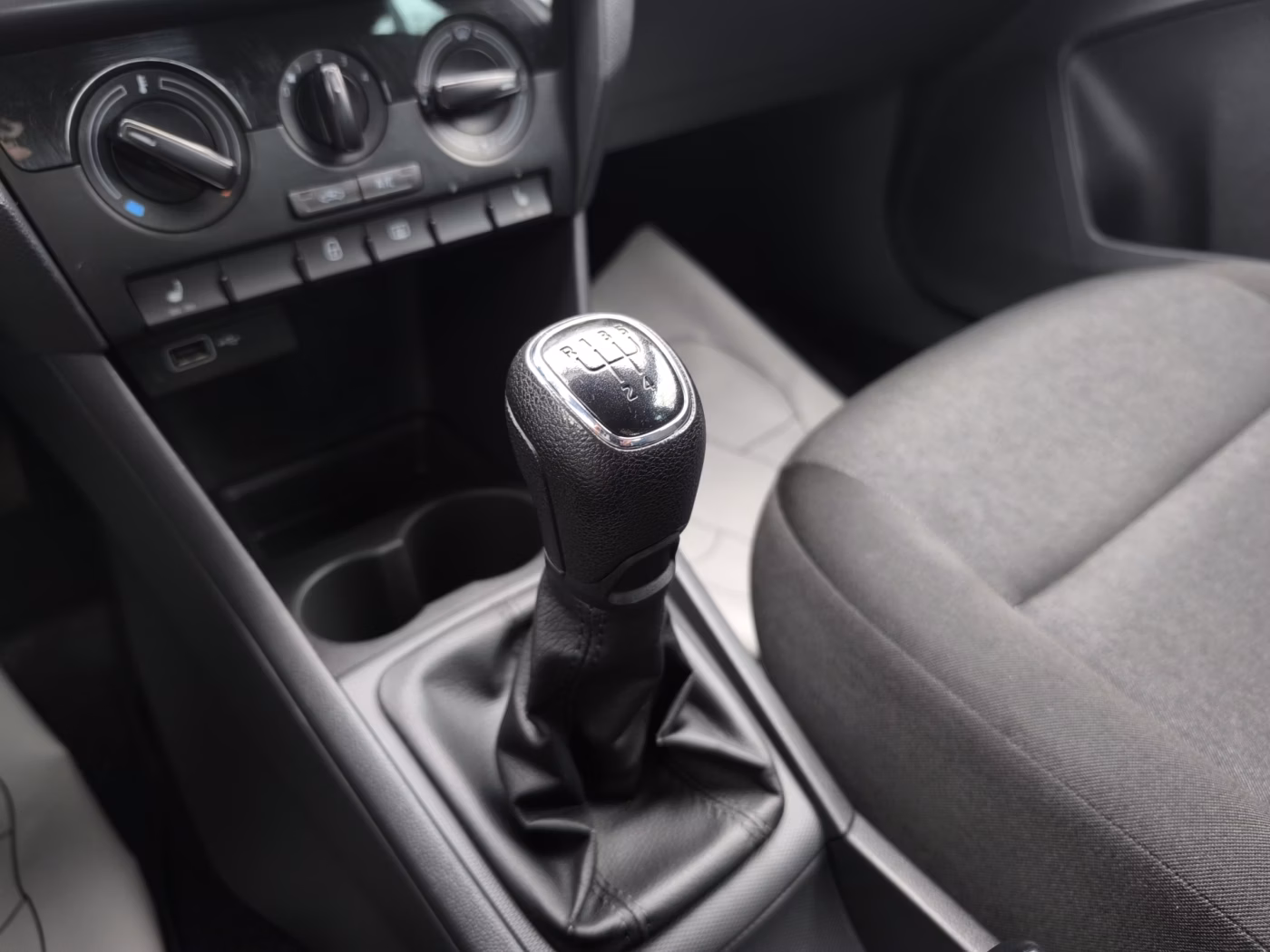 Skoda Rapid фото 18