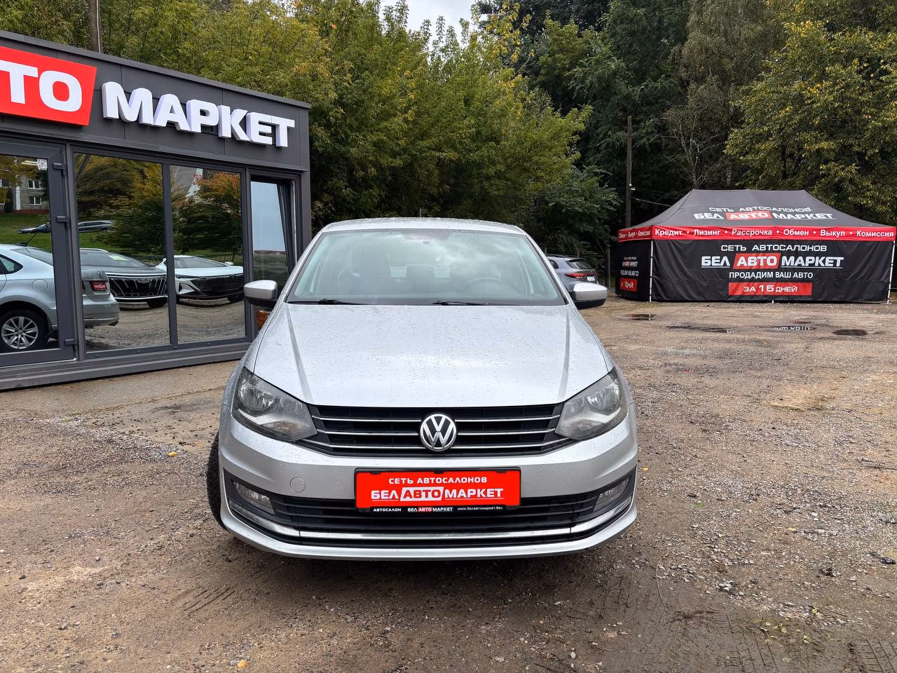 Volkswagen Polo Sedan фото 2