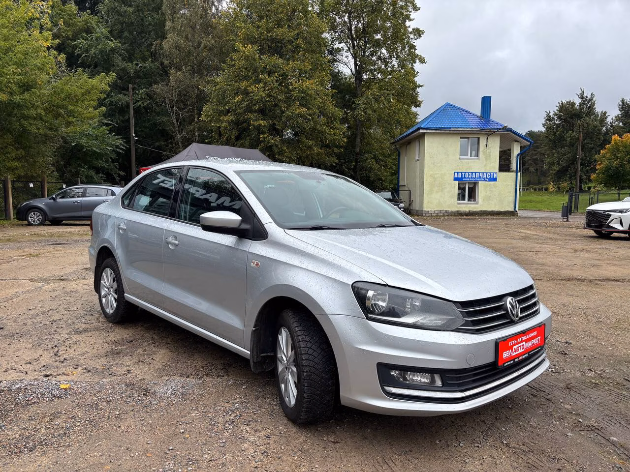 Volkswagen Polo Sedan фото 3