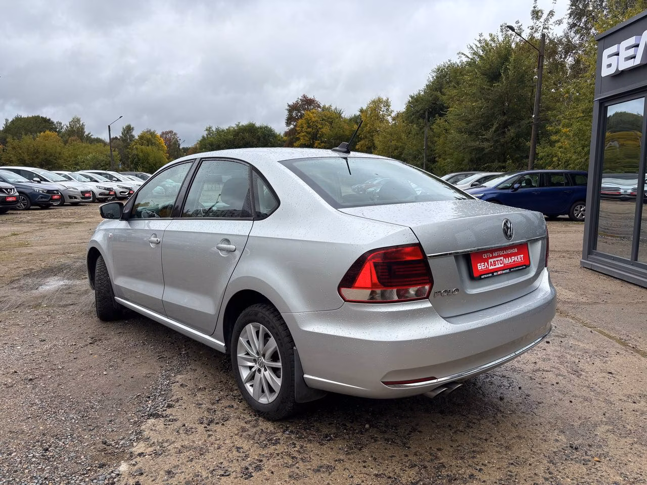Volkswagen Polo Sedan фото 7