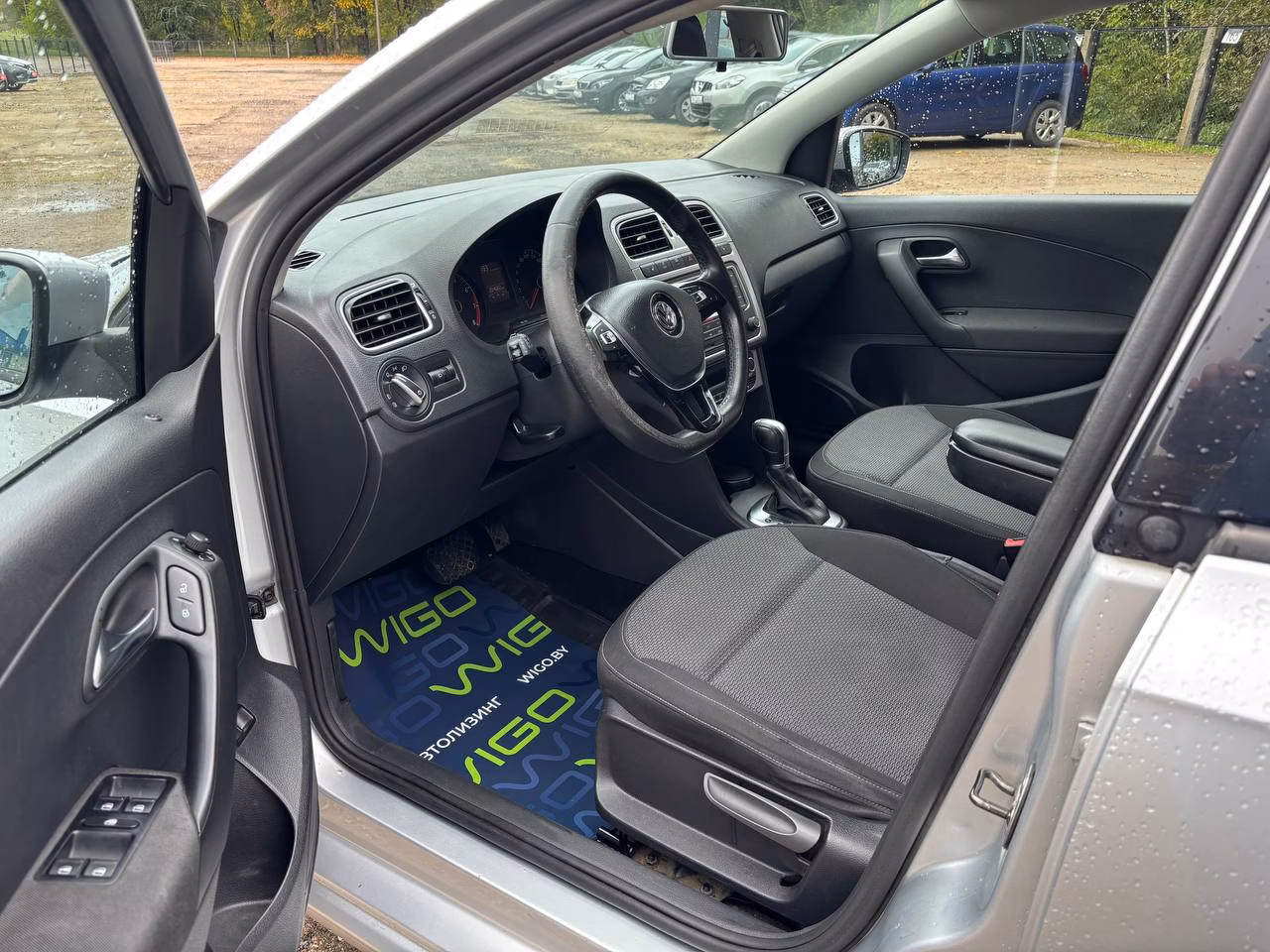 Volkswagen Polo Sedan фото 9