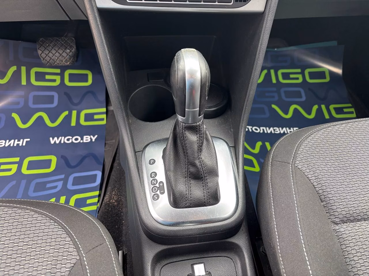Volkswagen Polo Sedan фото 11