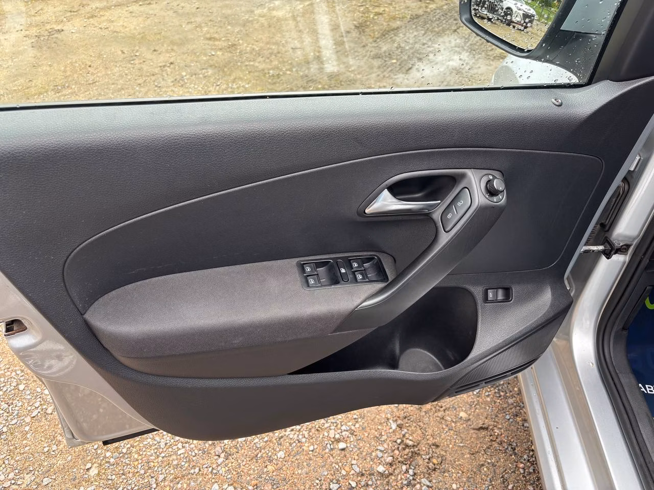 Volkswagen Polo Sedan фото 14