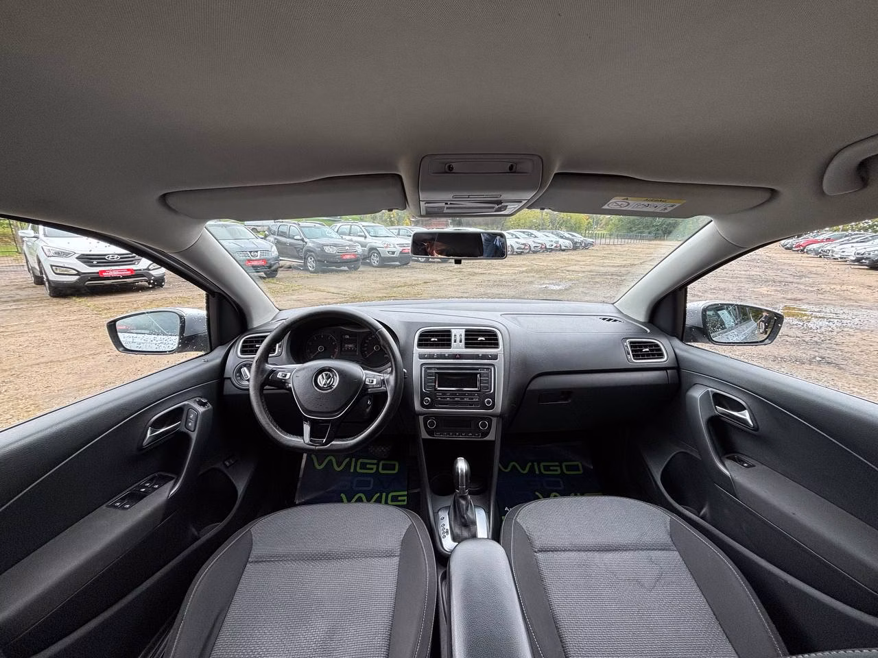 Volkswagen Polo Sedan фото 16