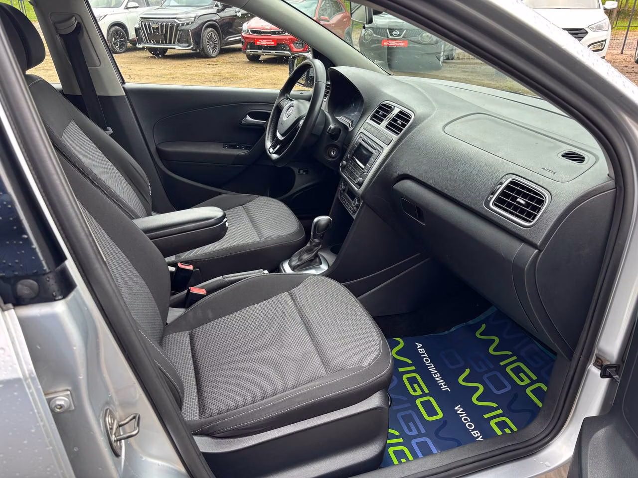 Volkswagen Polo Sedan фото 18
