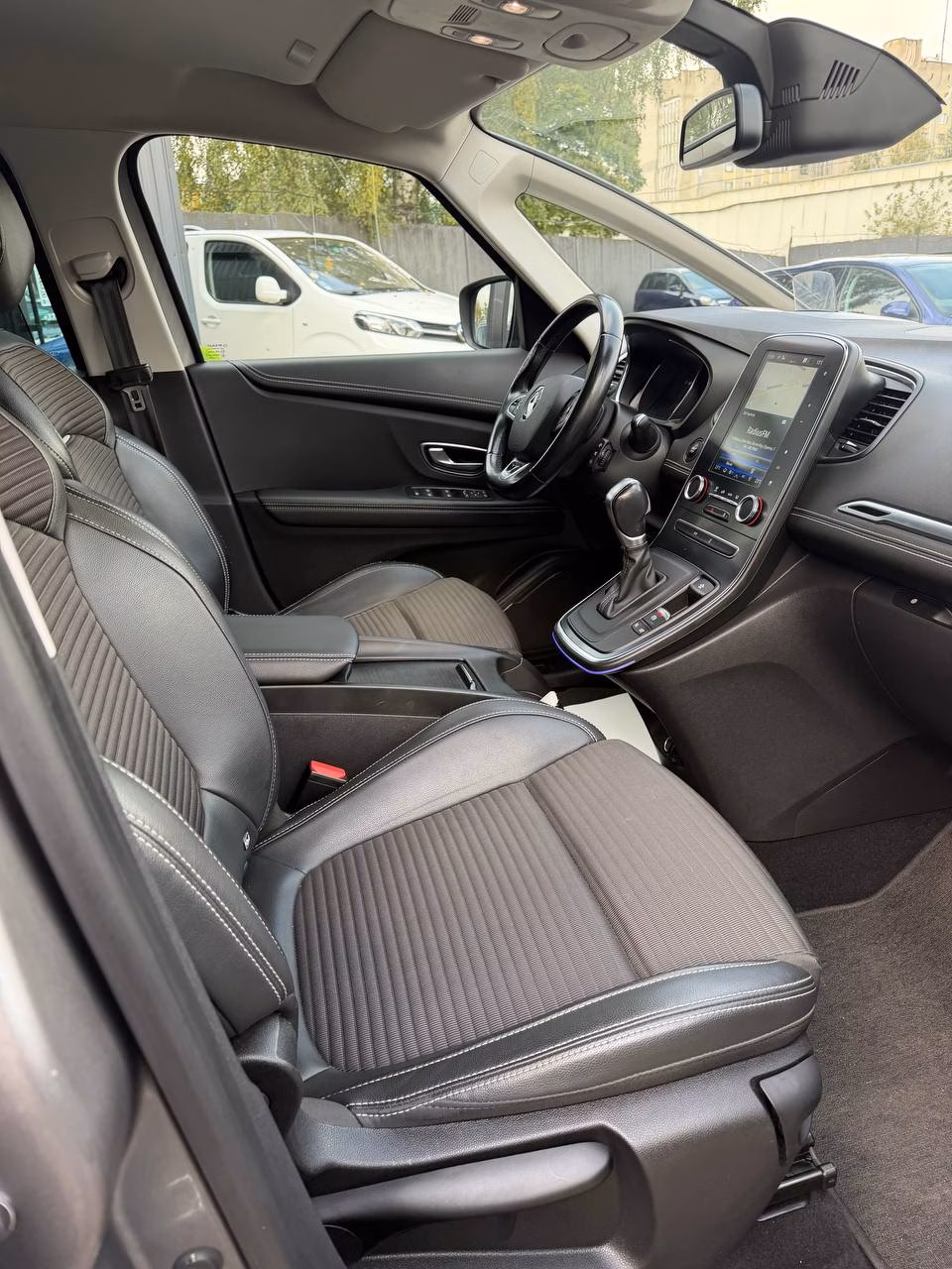 Renault Grand Scenic фото 11