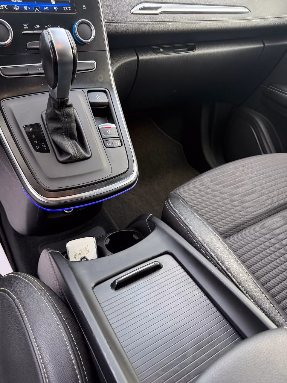 Renault Grand Scenic фото 12