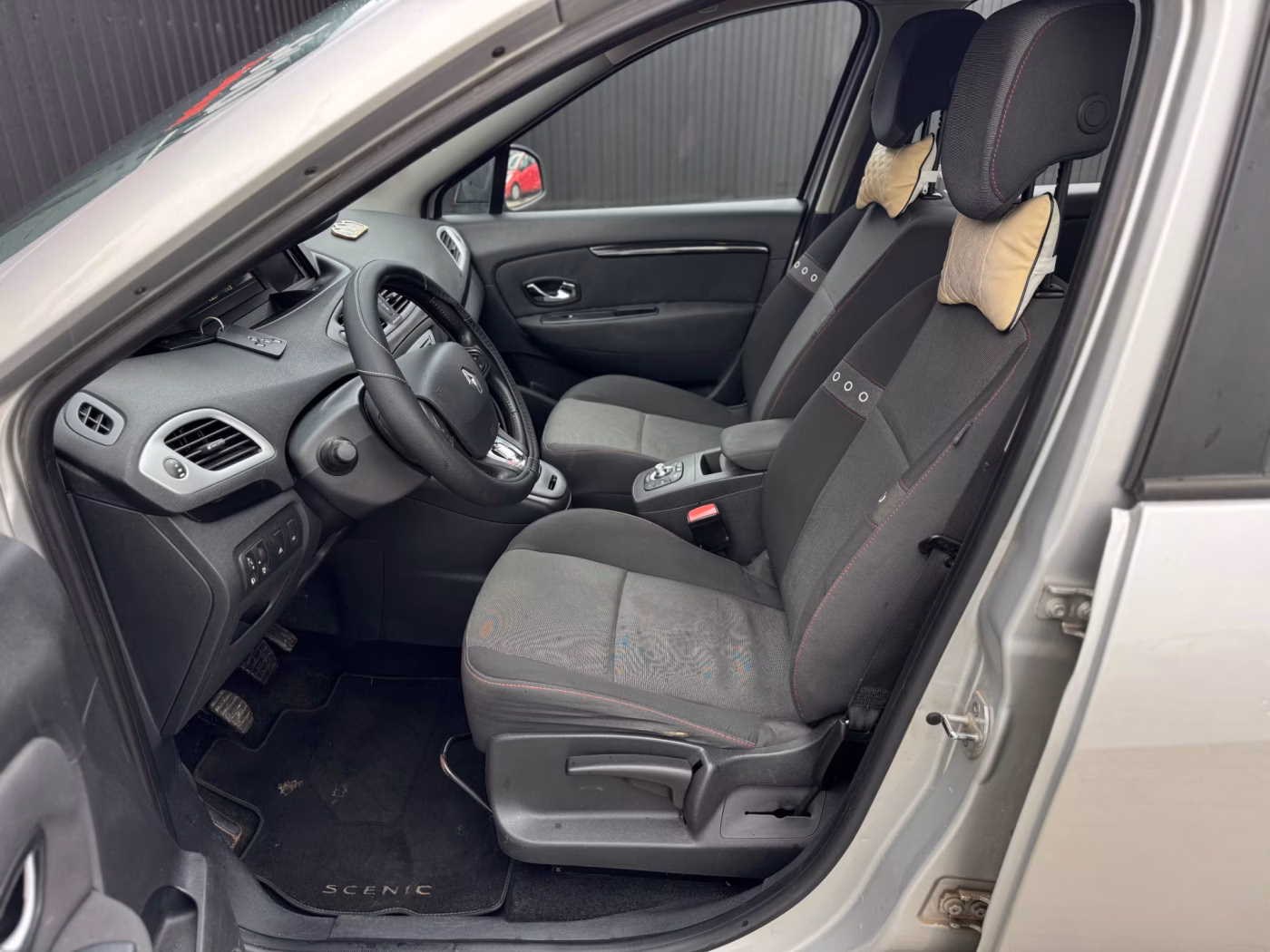 Renault Scenic фото 8