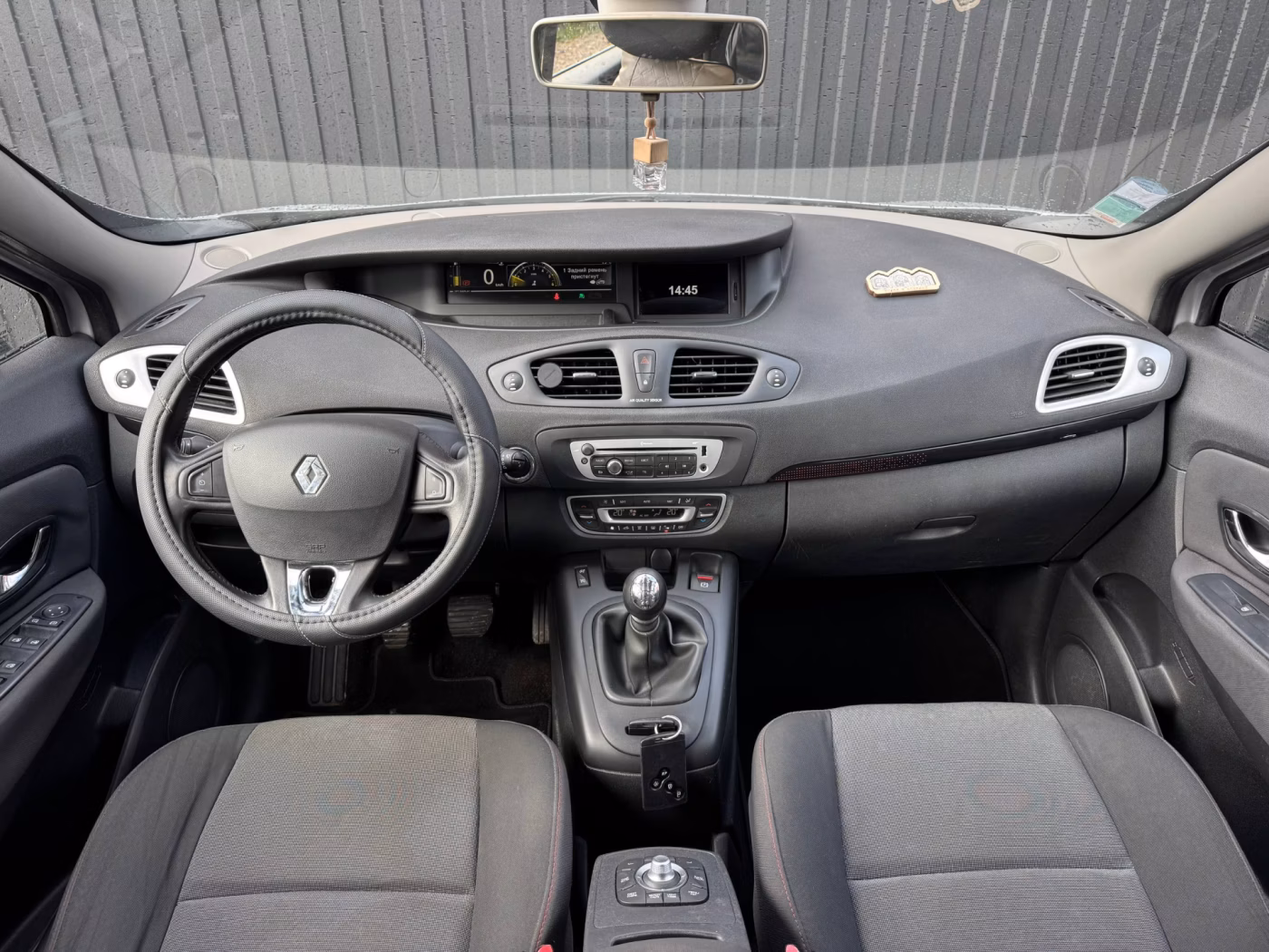 Renault Scenic фото 12