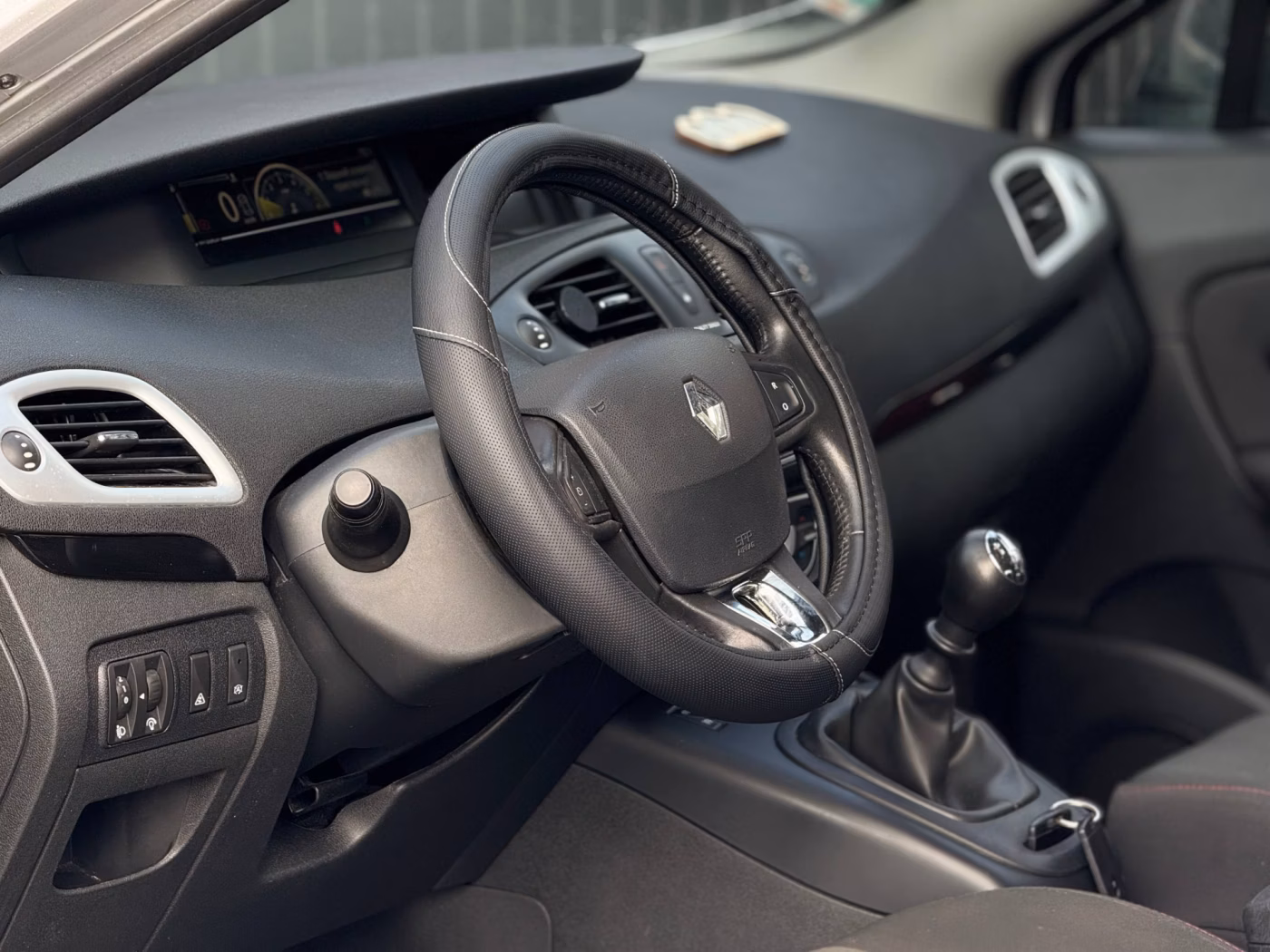 Renault Scenic фото 13